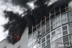 Пожар в доме № 2 на улице Союзной. Екатеринбург, пожар, многоквартирный дом