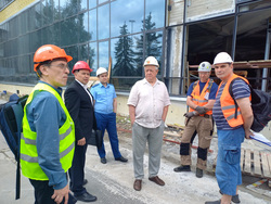 Эксперты УГМК «Навигатор» приехали оценивать недострой вместе с прокуратурой