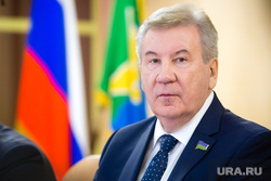 Спикер окружной думы Борис Хохряков