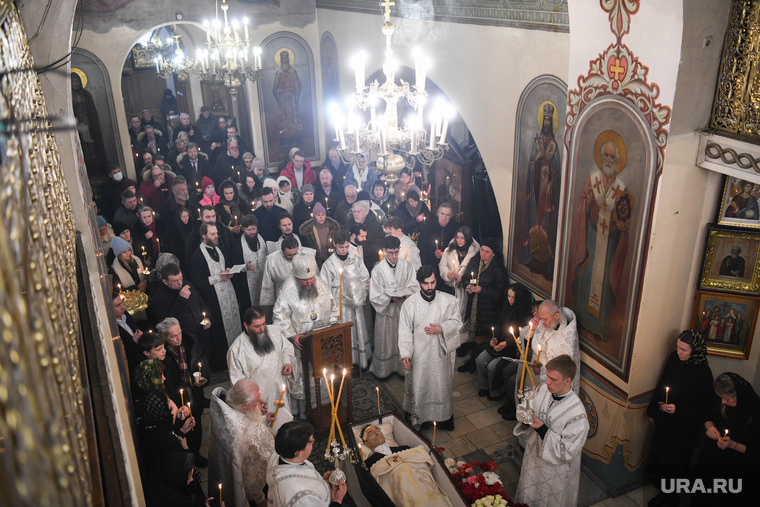 Во время преподавания пения в семинарии, Елецких был обвинен КГБ в распространении книги «Архипелаг ГУЛАГ»