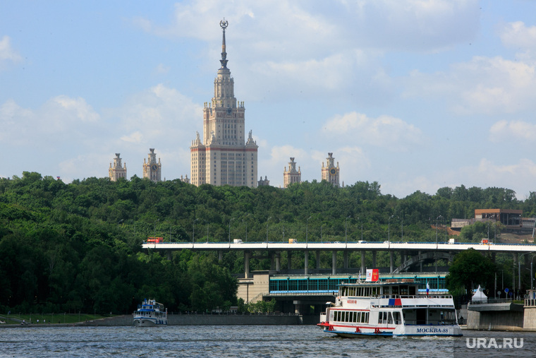 МГУ ежегодно признают лучшим вузом страны
