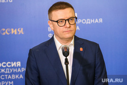 Алексей Текслер и Владимир Якушев на выставке "Россия" на ВДНХ. Москва