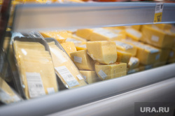 Продукты питания. Пермь, продукты, витрины, стелажи, сыр, молочная продукция, магазин