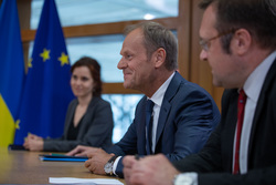 Глава Украины. Сайт президента Украины, туск дональд