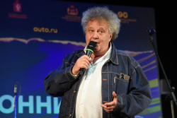 Встречал гостей Евгений Горенбург — автор и организатор масштабного фестиваля
