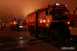 Пожар в Успенке. Тюмень , пожар, огонь, тушение пожара, пожар в деревне
