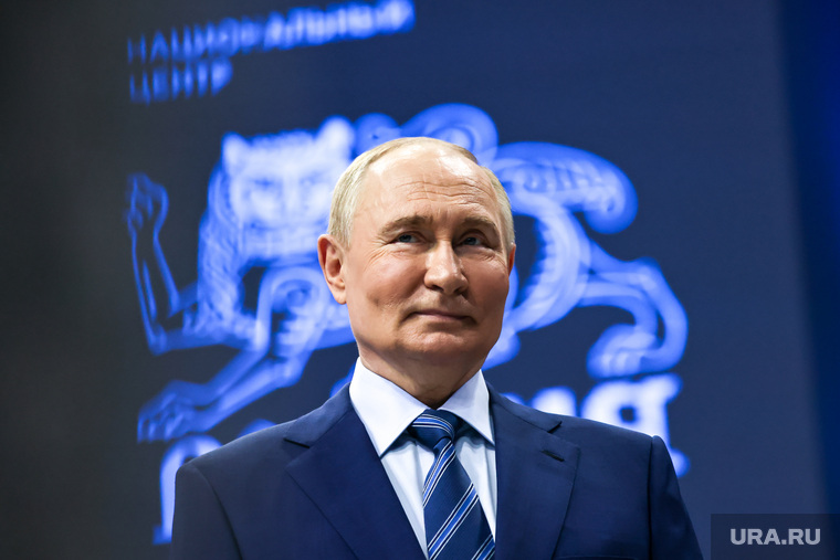 Владимир Путин на выставке "Россия" на ВДНХ. Москва, путин владимир