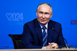 Владимир Путин на выставке "Россия" на ВДНХ. Москва, путин владимир