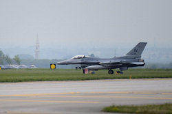 Истребитель F-16. stock, нато, сша, истребитель, f-16, ф-16, stock
