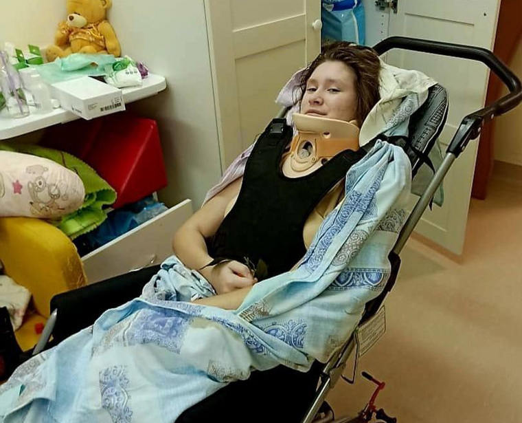 Кира проходит курс реабилитации, который оплатил Тимофей Алтушкин