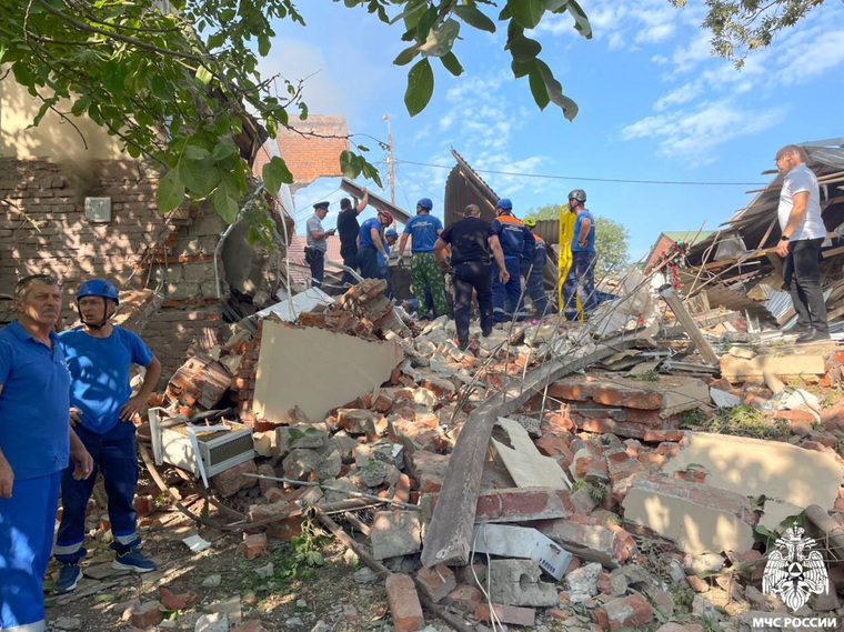 В результате взрыва газа в Апшеронске пострадали более 10 человек