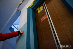 Пресс-тур на объекты, где идет замена лифтов по региональной программе капремонта МКД. Екатеринбург, лифт, жилой дом, спальный район, подъезд