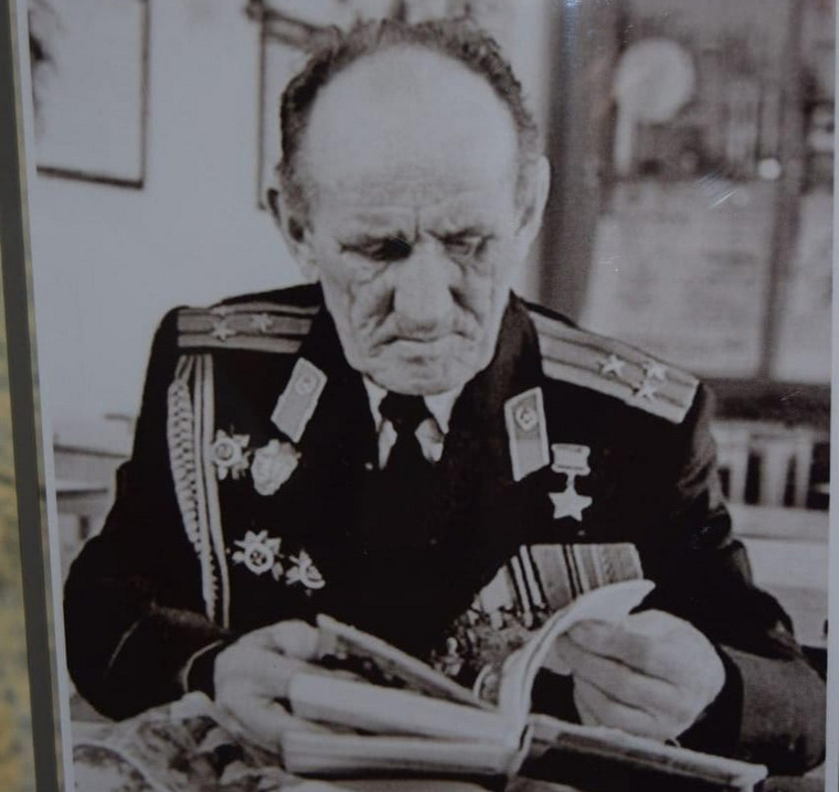 Степан Неустроев