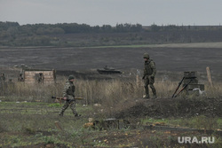 Мобилизованные резервисты на полигоне в Донецкой области. ДНР, армия, военные, солдаты, оружие, военные сборы, полигон, резервисты, мобилизованные