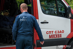 Место падения бпла на Карамышевской набережной недалеко от ГКБ №67. Москва, мчс