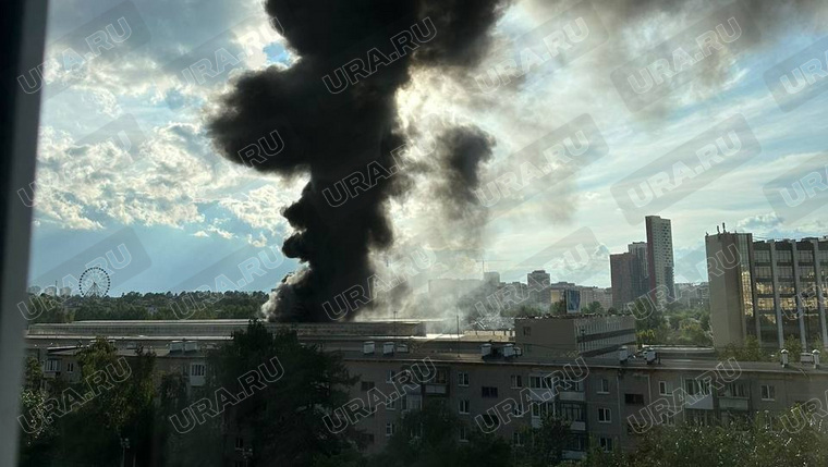 Такой вид сейчас из окон соседних домов