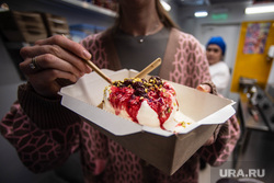 Гастроточка Sofuto на фудкорте в Veer Mall. Екатеринбург, продукты, перекус, стритфуд, еда, приготовление еды, фаст фуд, sofuto, панкейк, гастроточка