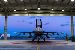 Истребитель F-16. stock, нато, сша, истребитель, f-16, ф-16, stock