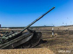 Танковый биатлон. Чебаркульский военный полигон. Челябинская область, танкисты, армия, оружие, война, учения, спецоперация, танковый биатлон, т72-3б, танк, боевое слаживание
