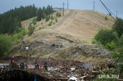 Последствия паводка в городе Нижние Серги. Свердловская область, нижние серги, разбор завалов, паводок, наводнение, потоп, режим чс, гора