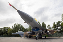 Истребители F-16 прибыли на Украину. stock, нато, истребитель, f-16, самолет, ф-16