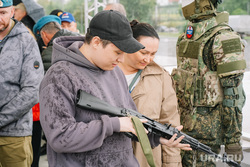 Первый фестиваль участников СВО. Пермь , автомат калашникова, автомат, оружие, ак 47