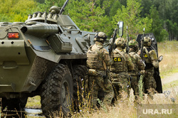 ФСБ, учения. Челябинск, фсб, бтр, силовики, военные, оружие, вооружение, амуниция, бронетранспортер, группа захвата, антитеррористические учения, контр-террористическая операция, чекисты