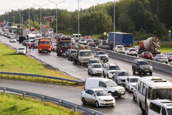 Автотрасса, автомобили, дорога. Тюмень, автотрасса, машины, пробка, автомобильная пробка, трасса, дорога, автомобили, автотранспорт, пробка машины, пробка автомобильная, автодорога, пробка на трассе