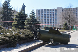 Последствия обстрела центра Донецка ракетой Точка-У/ выпущенной ВС Украины. Донецк, ДНР, последствия, днр, донецк, обломки, ракета, точка у, обстрел, терракт