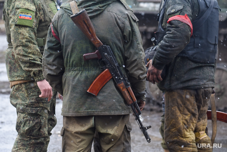 Отвоеванные села Бугас, Новогнатовка и Николаевка. ДНР, автомат калашникова, военные, ополченцы, днр, лнр, народная милиция, бугас, мобилизованные