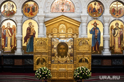 Молебен перед Главной иконой Главного храма Вооруженных сил Российской Федерации «Спас Нерукотворный». Екатеринбург, храм на крови, икона спас нерукотворный