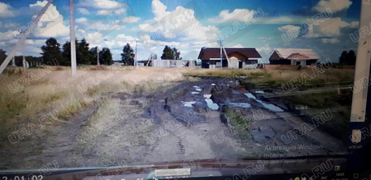 После дождей в селе размывает дорогу