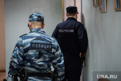 Избрание меры пресечения правозащитнику Алексею Соколову. Екатеринбург , полицейские, коридор суда, полиция, конвой, мвд россии, судебное заседание