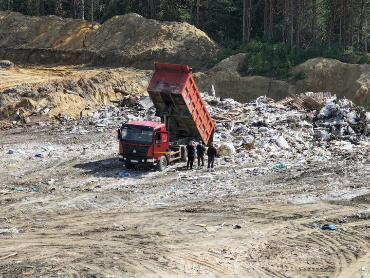 Завоз мусора на свалку Арамиля платный, рассказали в Российском экологическом обществе