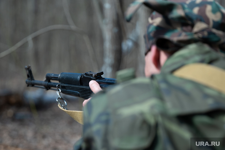 Военно-тактическая подготовка гражданского населения на полигоне. Пермь