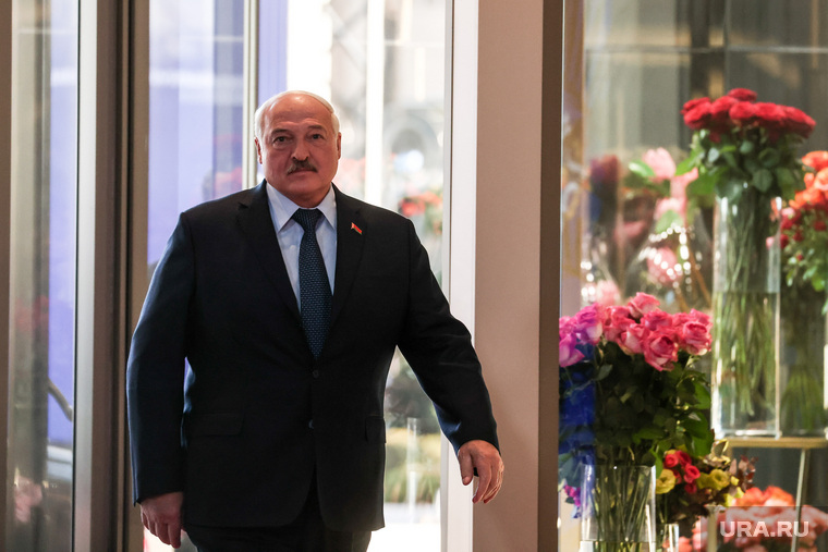 Владимир Путин на саммите ОДКБ в Ереване. Армения, Ереван, лукашенко александр