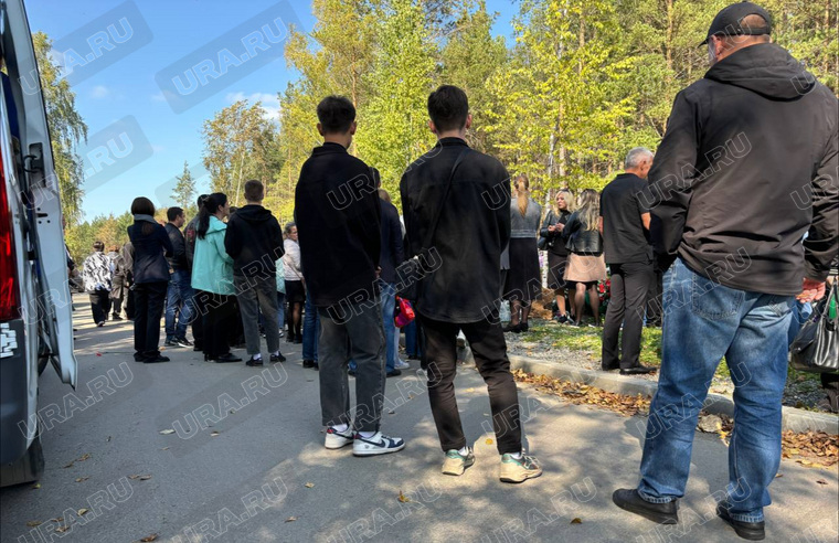 Погребение прошло на Исинском кладбище