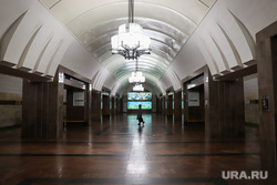 Период нерабочих дней .Екатеринбург, метро