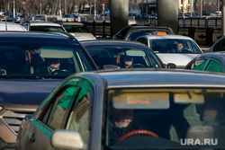 Пробки в городе. Москва, машины, пробка, водитель, трафик, автомобили, правый руль, автотранспорт