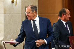Совместное заявление президентов России и Киргизстана по итогам переговоров в Бишкеке. Бишкек, Киргизская республика, лавров сергей