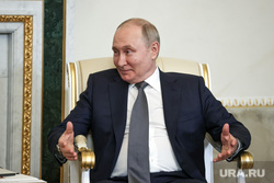 Владимир Путин на встрече с главой банка БРИКС Дилмой Роуссефф. Санкт-Петербург, путин владимир