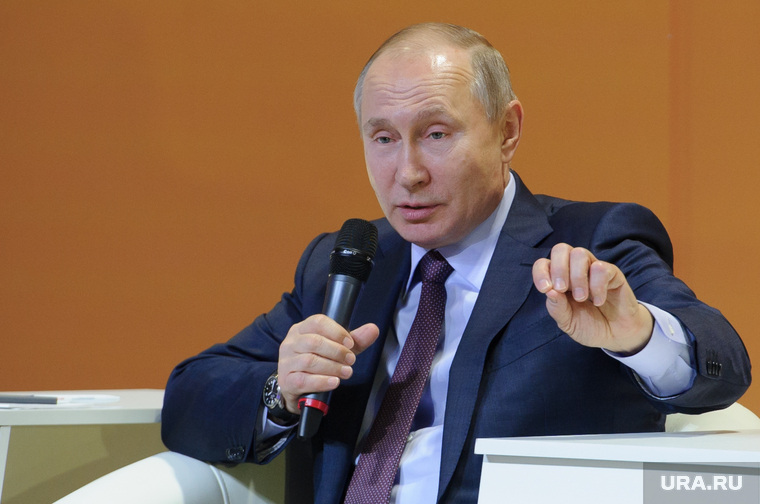 Визит Президента РФ Владимира Путина на "VI Всероссийский форум рабочей молодежи". Екатеринбург