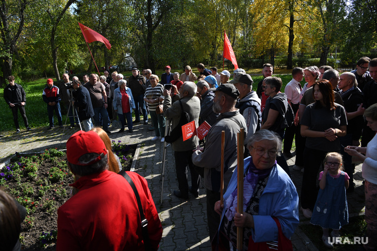 Пикет коммунистов против сноса памятника Ленину, Ревда