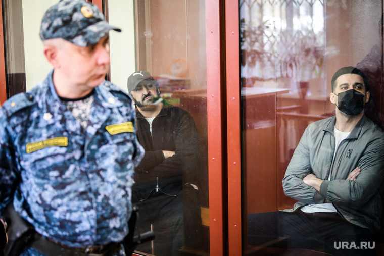 Оглашение приговора Рази Халилову и Гусейну Аллахвердиеву в Ленинском районном суде. Екатеринбург 