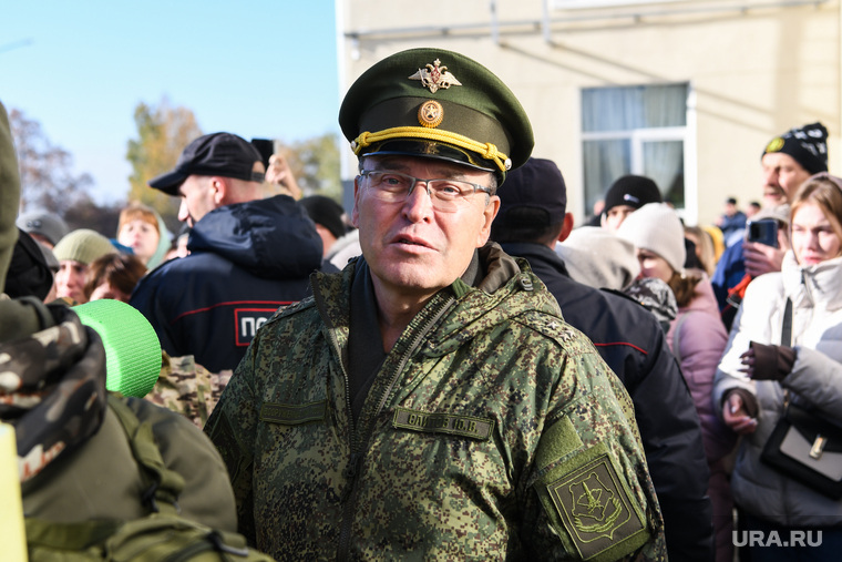 Отправление мобилизованных свердловчан из ДК Металлург. Свердловская область, Верхняя Пышма