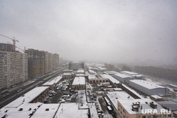 Май на дворе. Пермь, снег, снегопад, промзона, многоэтажки, город, весна, жилье, осень, стройка