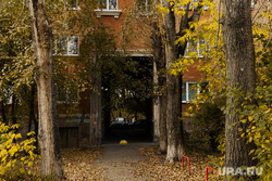 Район Уралмаш. Екатеринбург, уралмаш, листва, переход, екатеринбург , осень