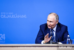 Владимир Путин на выставке "Россия" на ВДНХ. Москва, путин владимир