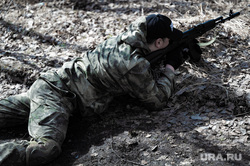 Военно-тактическая подготовка гражданского населения на полигоне. Пермь, тренировка, автомат калашникова, противостояние, боевики, лес, оружие, вооружение, война, подготовка, ак, конфликт, вооруженные силы, тайга, бойцы, зеленка, вооруженные люди, вооруженный человек, весна, солдат, мобилизация, сво, наемники, военный, бойцы сво, ак 74