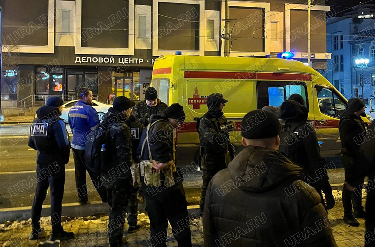 На месте ЧП были спецслужбы и активисты